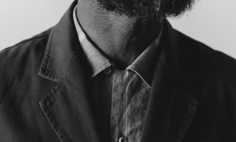 fit model posing in The Foundation Sportcoat in Dark Navy Twill